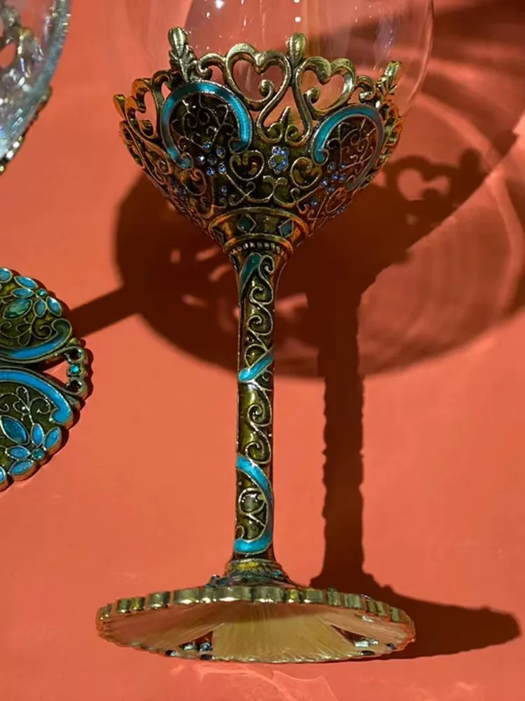 

Hollow enamel metal base Light luxury crystal wine glass goblet A pair of gift boxes