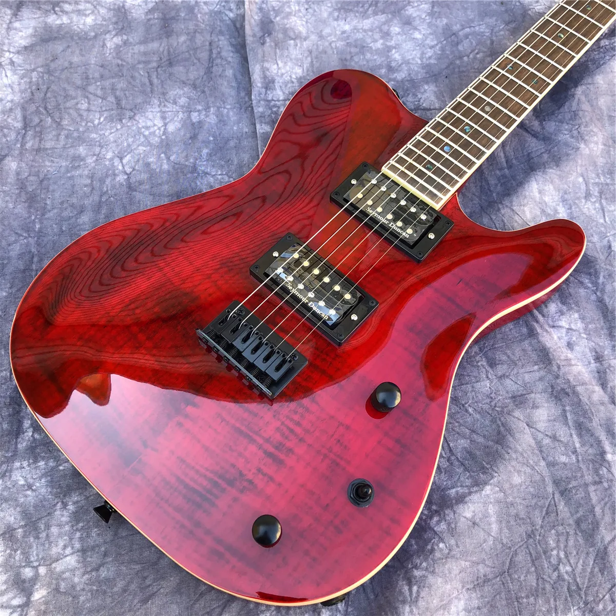 

Red Flame Maple Top 6 Strings TL Electric Guitar with Solid Wood Body