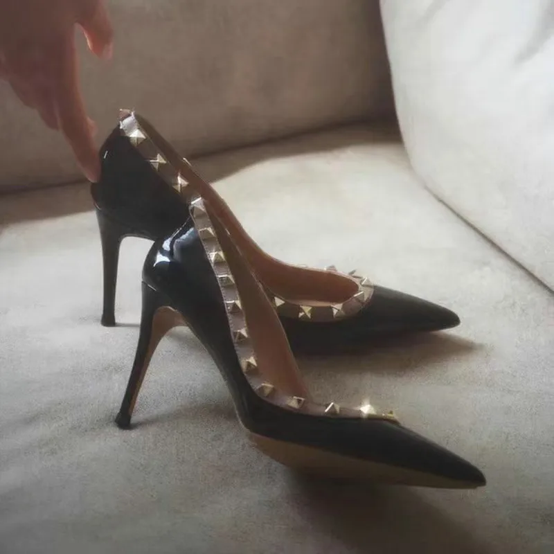 

Туфли женские на высоком каблуке, пикантные сандалии-гладиаторы с острым носком, с заклепками, на шпильке, Свадебная обувь для невесты