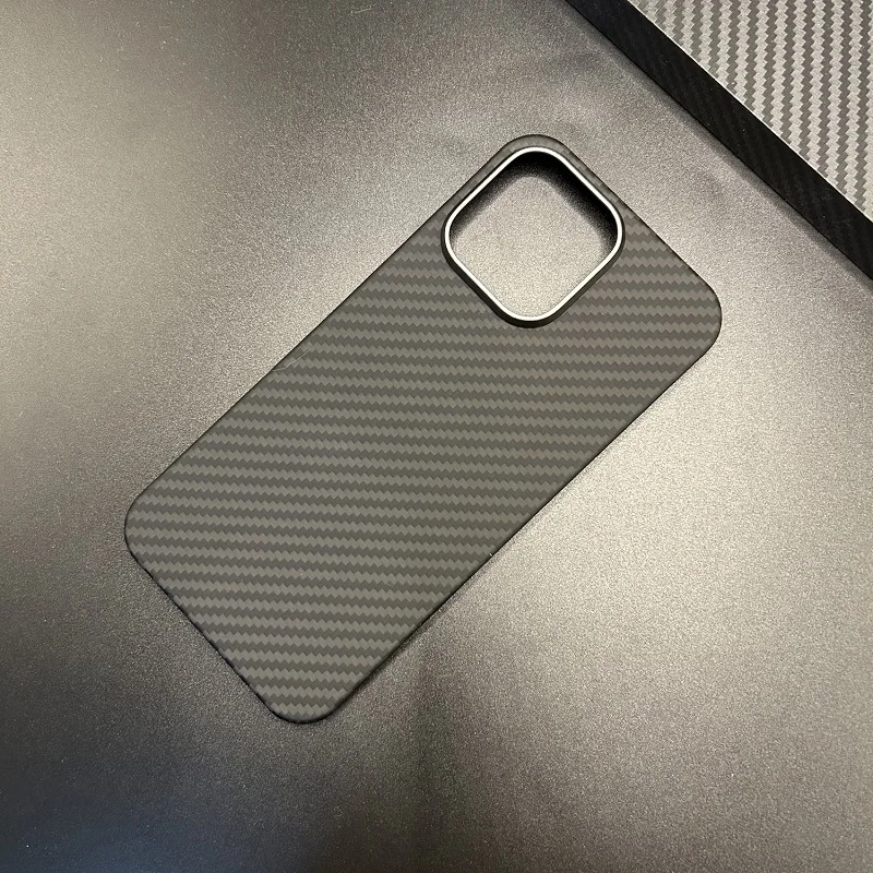 Deluxe 1500D углеродное волокно MagSafe Беспроводная зарядка для iPhone15 Pro Max Kevlar тонкий
