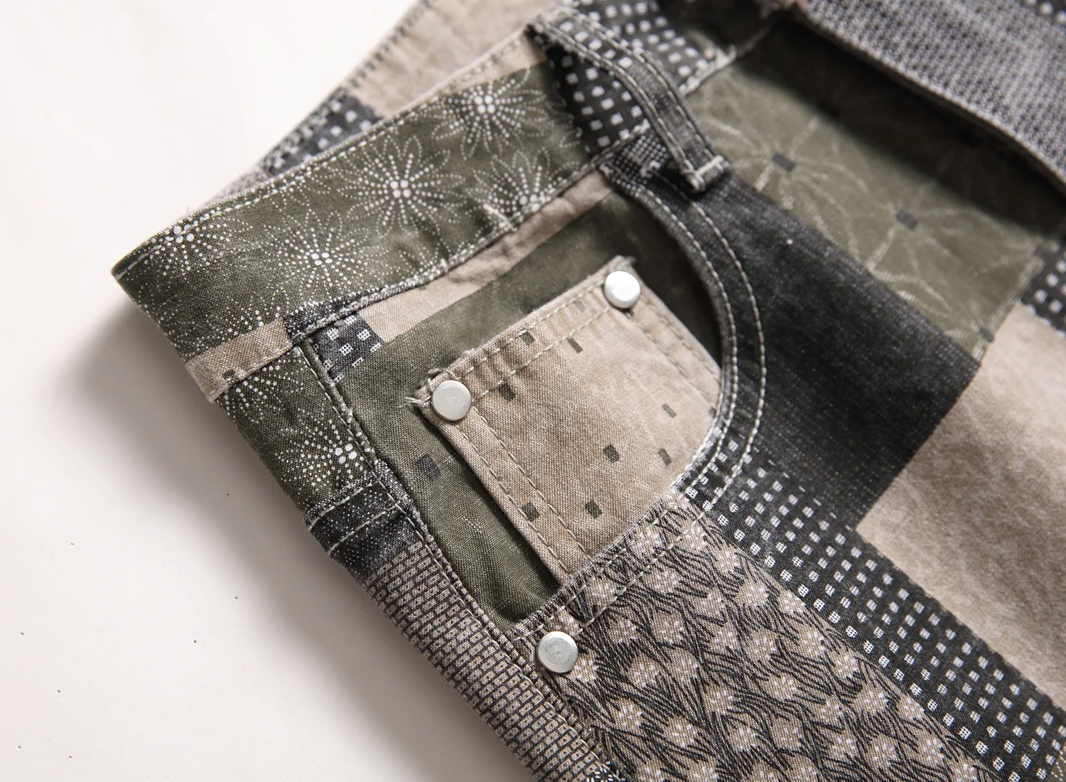 Mens Luxury Designer Jeans Men High Quality Black Fashion For Men Casual Streetwear Cowboy Pants Y2k Aesthetic Elegant Trousers