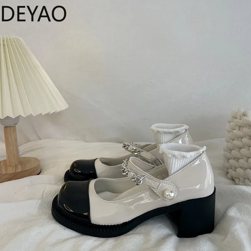 

2022 New Arrive Lolita Shoes Girl Platform Flats Heels Fashion Round Toe Mary Jane Women Patent Leather Student Cosplay Shoes