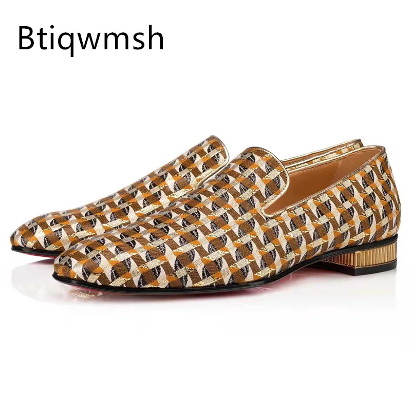 

Смешанные цвета, искусственные Металлические каблуки с острым носком, модная Классическая обувь