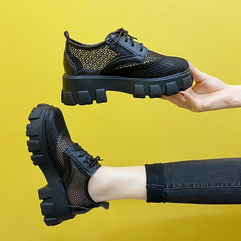 

Ботинки женские сетчатые, однотонные сандалии на платформе, на шнуровке, в стиле панк/готика, Повседневная простая модная обувь, большие раз...