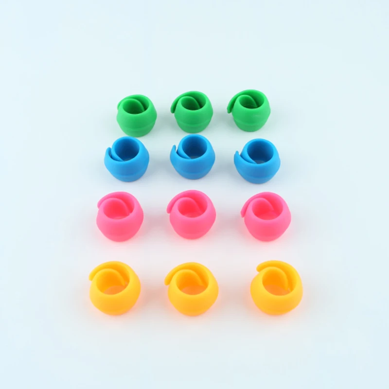 

50/100 pcs Thread Spool Savers Clip Huggers Savers Bobbin Clamps Sewing Bobbin Small Clips Prevent Thread Tails from Unwinding