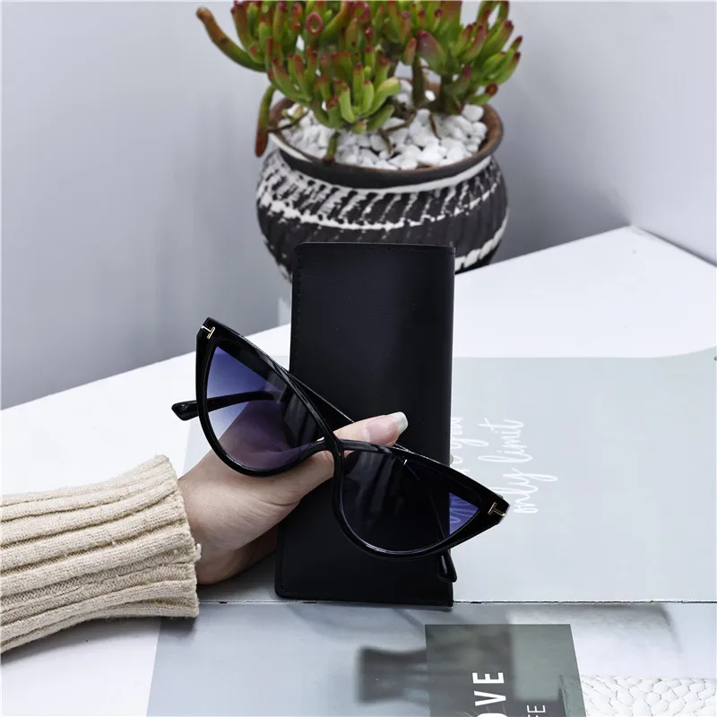 

Fashion Personality Cat Eye Desige Sunglassses Women Vintage Gradient Gray Trend Shade Sun Glasses Outdoor Driving UV400