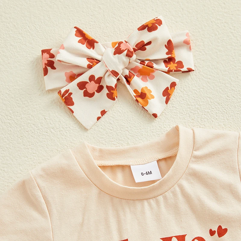 Комплект из футболки с коротким рукавом и шортов цветочным принтом