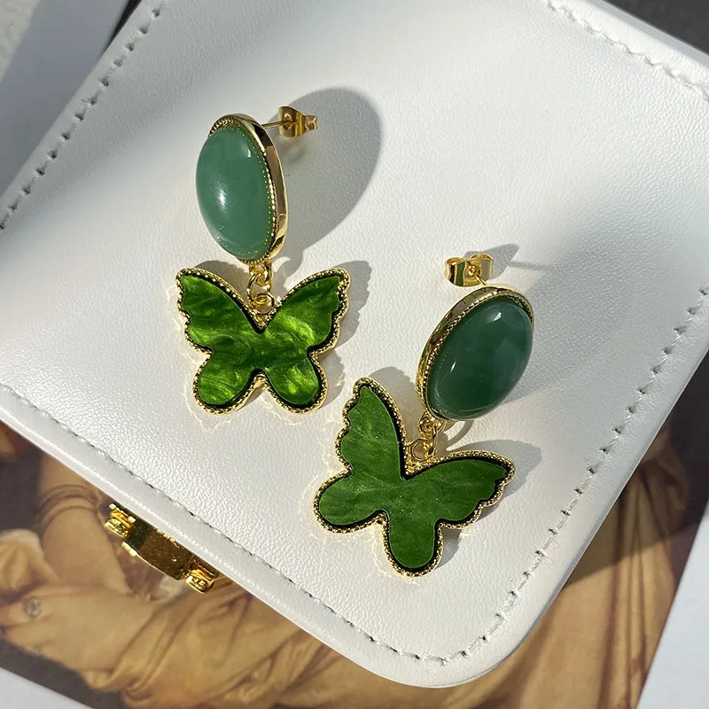 

Butterfly retro vintage niche design earrings personality all-match medieval court style resin green insect pendant chic jewelry