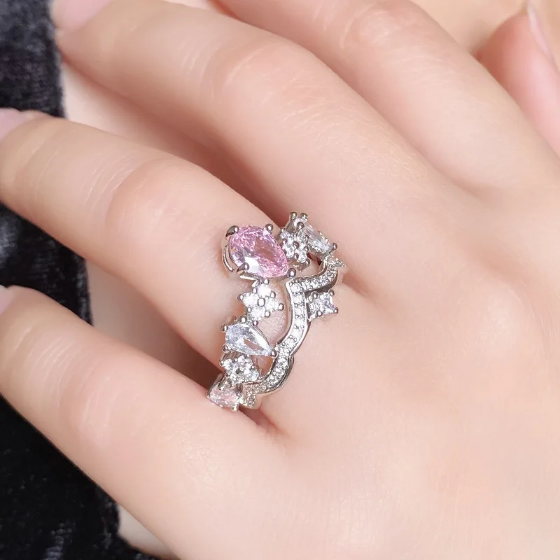 

Princess Crown Color Jewelry Superior Pink Treasure Ring Female Ins Light Luxury Temperament Noble Mouth Ring for Party Wedding