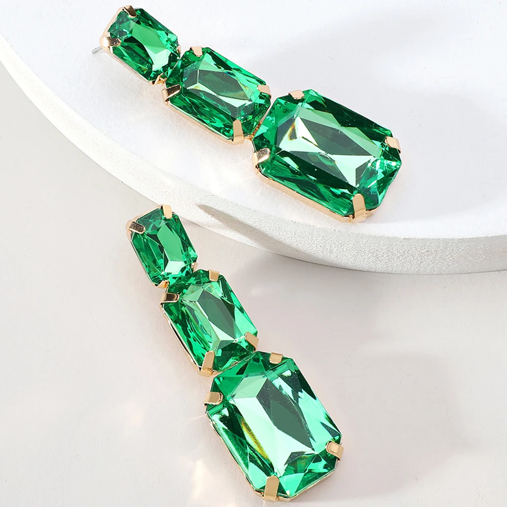 

Geometrically Long Hanging Women's Earrings 2022 Fashion Luxury Design Earrings Attend The Banquet Green Crystal Earrings