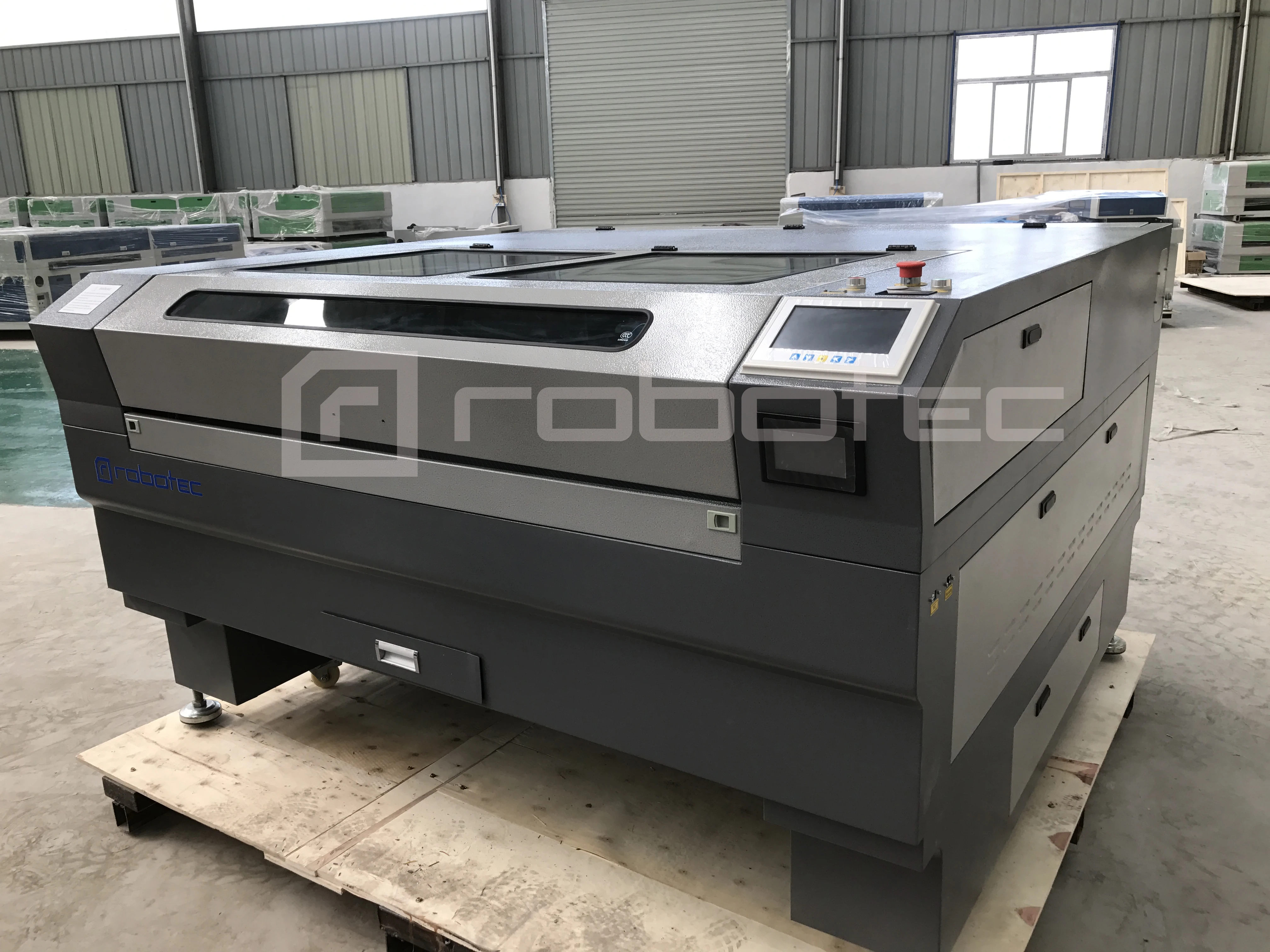 

Multifunction 150w 300w metal laser cutting machine with co2 laser tube stainless steel laser cutter Robotec Brand