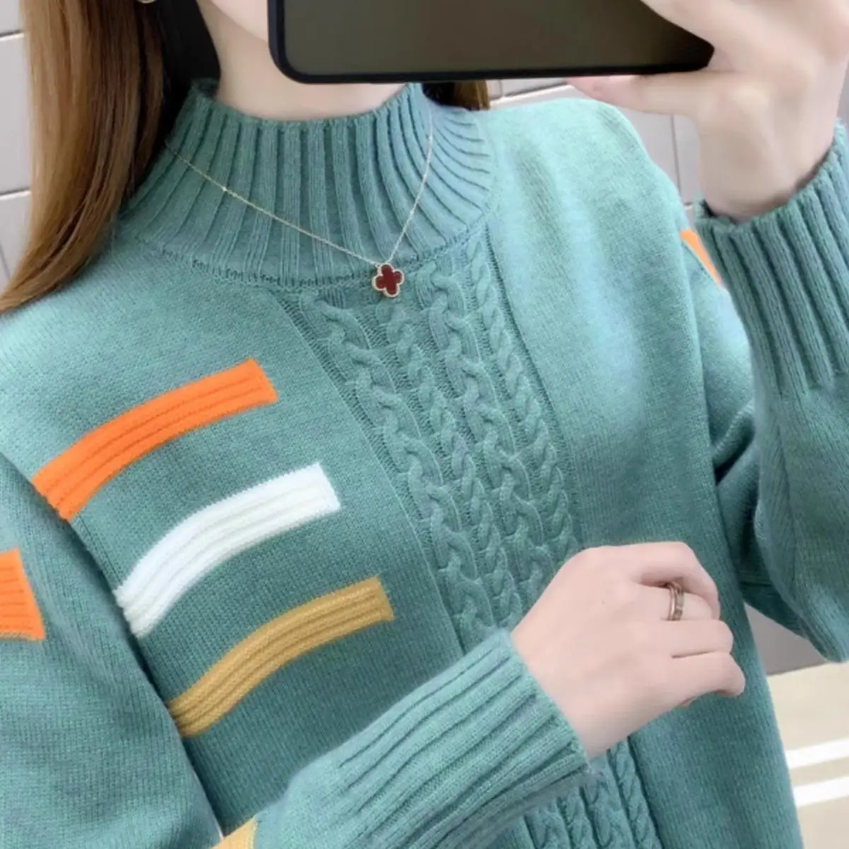 Осень и зима 2024 новая женская одежда утепленный женский свитер с воротником до