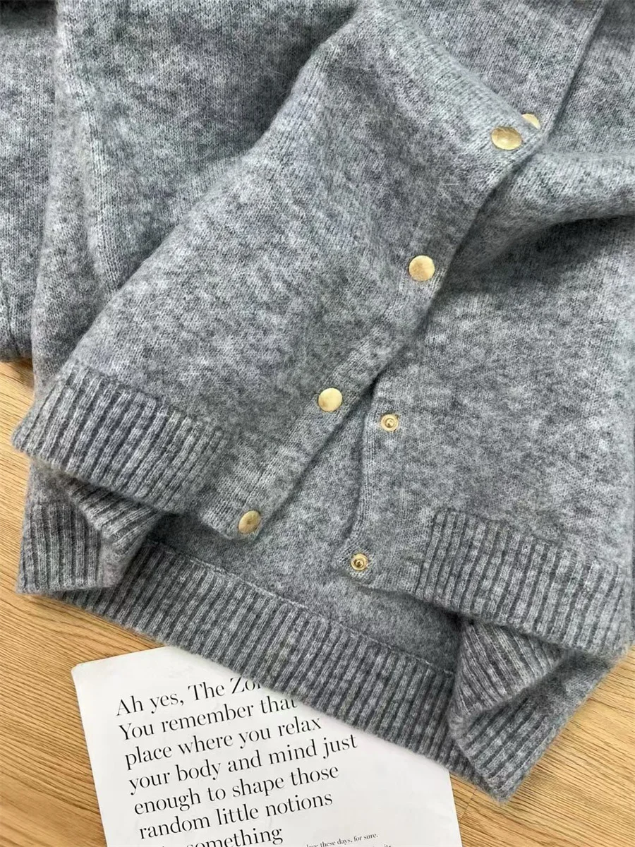 Осенний новый женский однобортный вязаный свитер с круглым вырезом серый