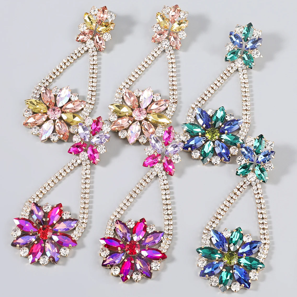 

Retro Rhinestone Flower Long Earrings for Woman Party Earrings