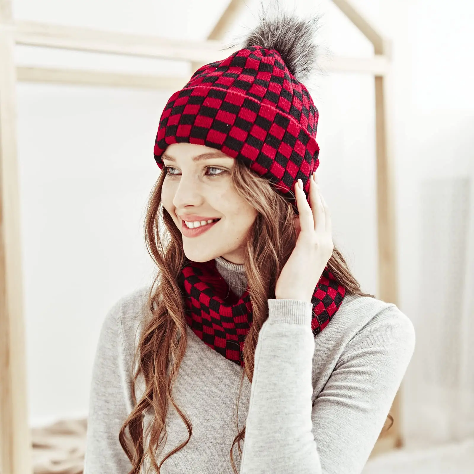Новинка 2022 Женский комплект из шапки и шарфа в клетку Зимняя Шапка-бини с