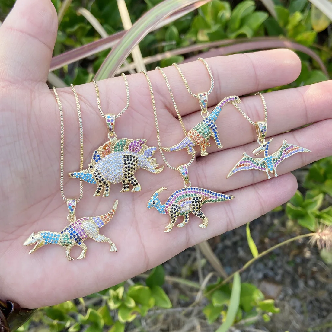 

Милое ожерелье-динозавр тираннозавр из циркония разных цветов, скелет, ожерелье для женщин и мужчин, унисекс, металлическая подарочная бижутерия для друзей, фильмов