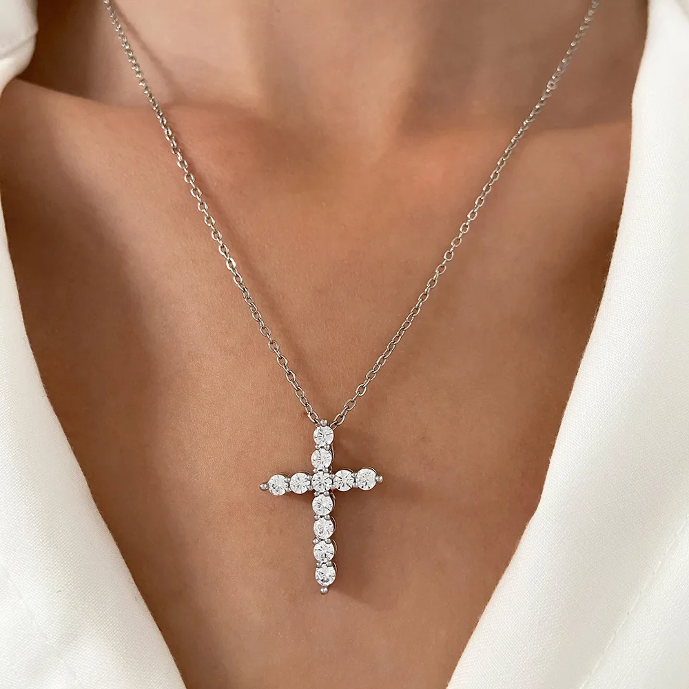 

2023 Cubic Zircon Ladies Cross Necklace Europe and The United States New Wind Geometric Collarbone Chain Punk Hip-hop Necklace