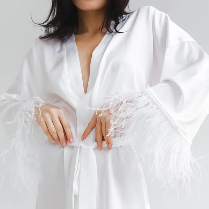 

Wedding Kimono Robe Gown With Feather Sleeve Summer Rayon Nightgown Bathrobes Sexy Loose Lingerie V-Neck Sleepdress Nightdress