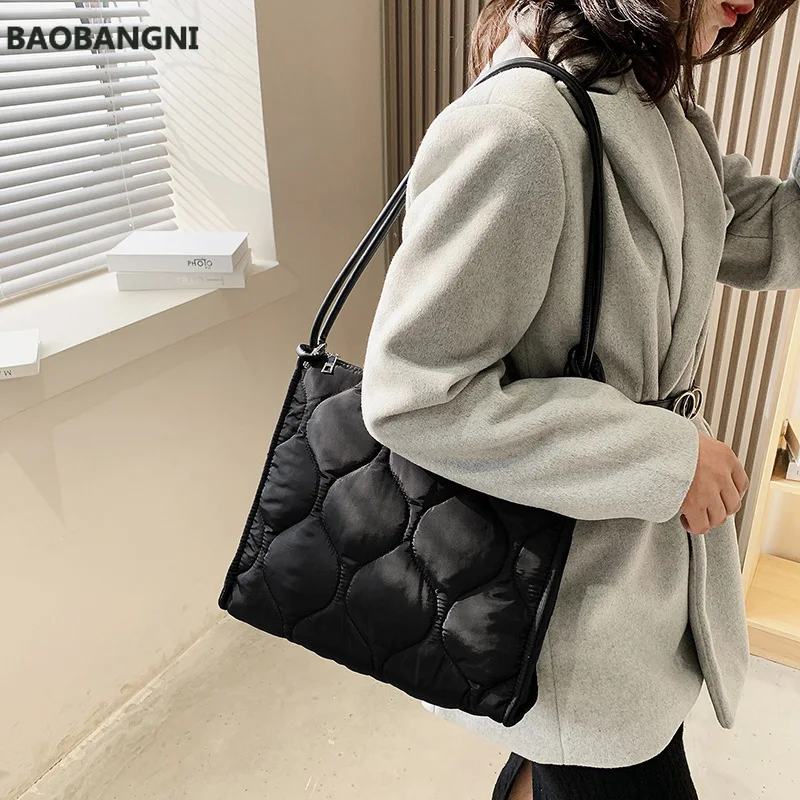 Fashion Tote Padded Handbags Designer Quilted Women Shoulder Bags Soft Trends Down Cotton Satchel Winter Purse
