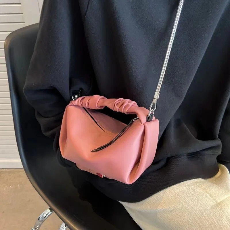 

Женская сумка, новинка 2023, сумка через плечо на одно плечо, простая модная маленькая квадратная сумка, кошелек и сумочка, роскошная дизайнер...