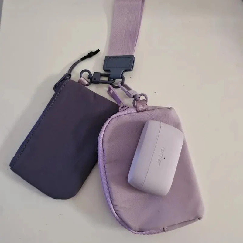 Женский мини-кошелек на молнии с ремешком руку