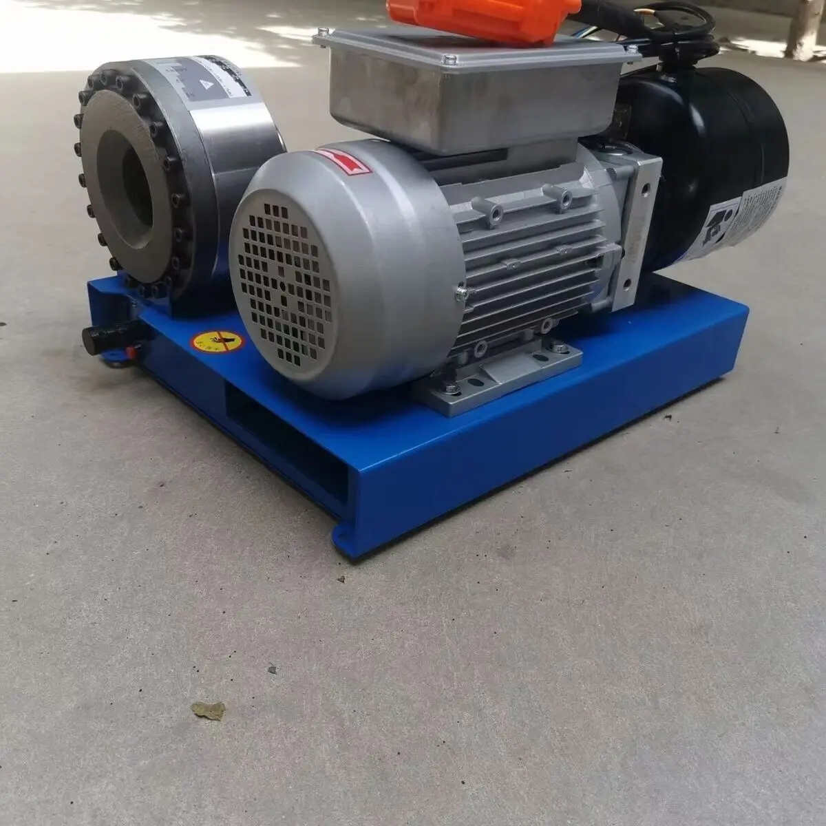 BNT25E 1-дюймовая электрическая гидравлическая машина для обжима шлангов с 8