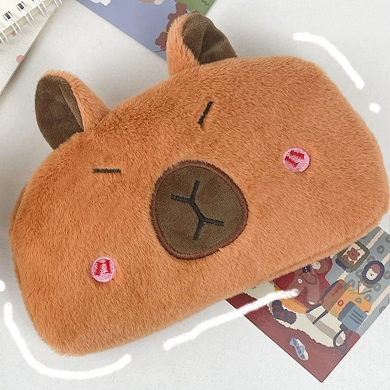 Сумка-карандаш в форме капибары с мягкой плюшевой текстурой коричневый чехол для