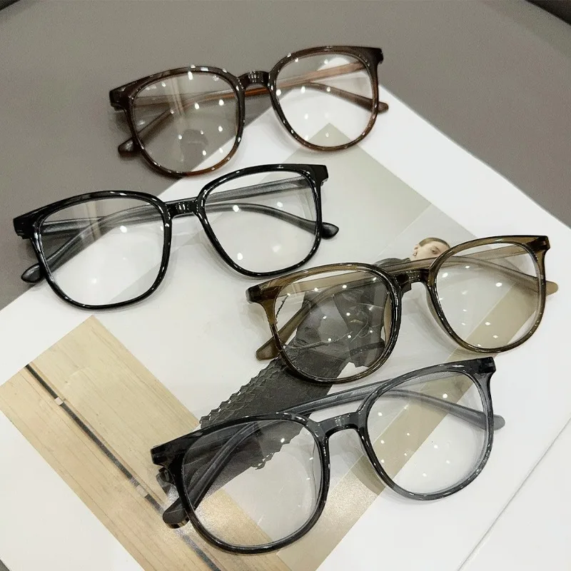 Женские квадратные очки в оправе