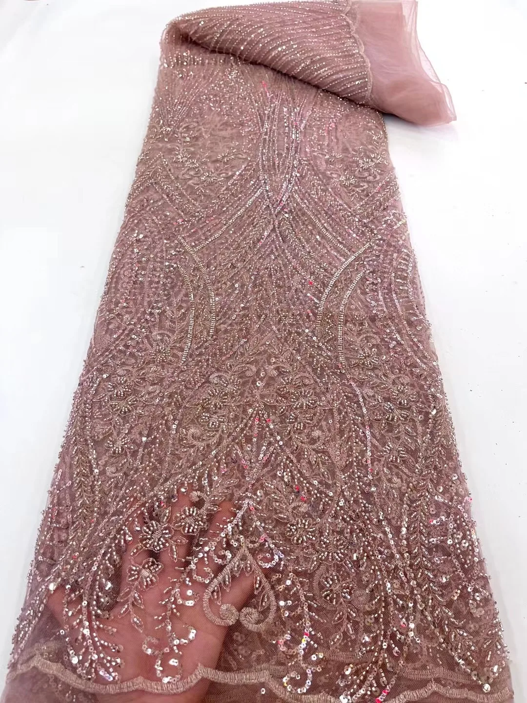 

2022 Handmade Lace African Heavy Sequins Beaded Lace Fabric Luxury French Nigerian Mesh Lace Fabric High Quality Wedding Dress