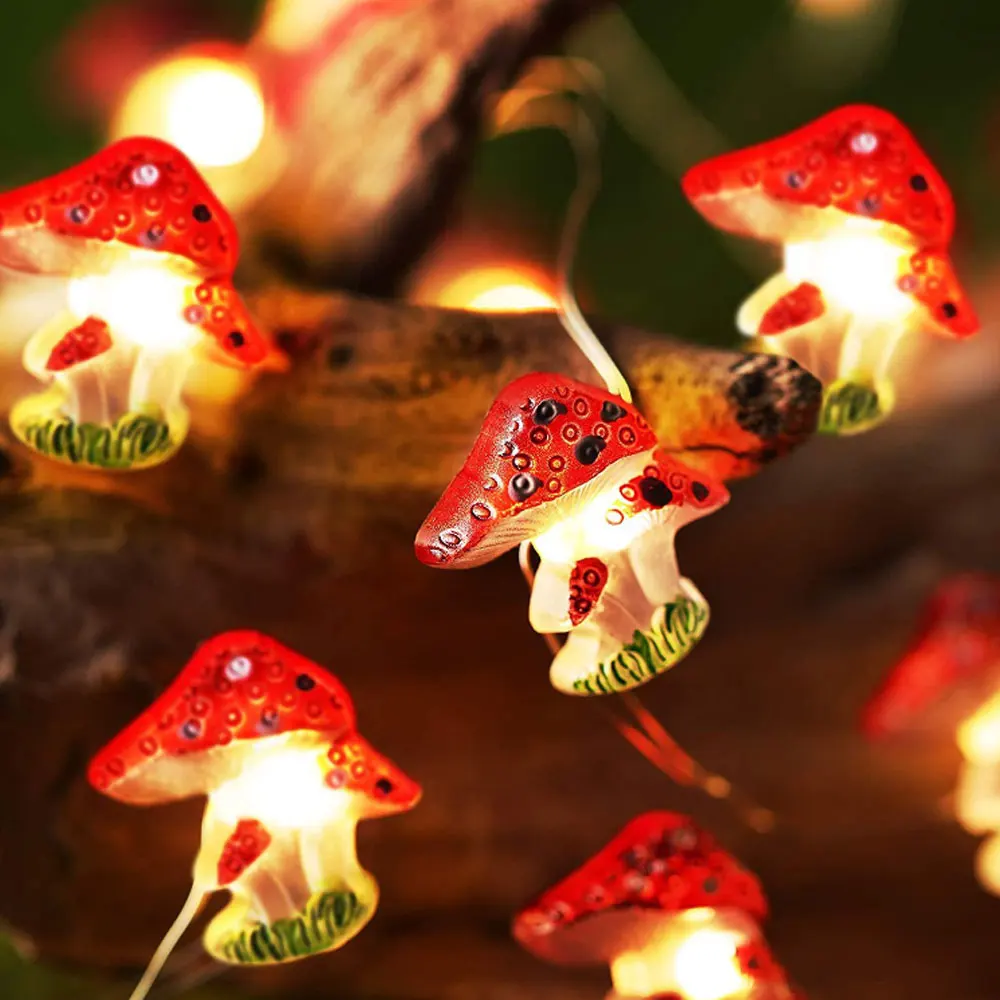 

Новогодняя гирлянда из медной проволоки в виде грибов