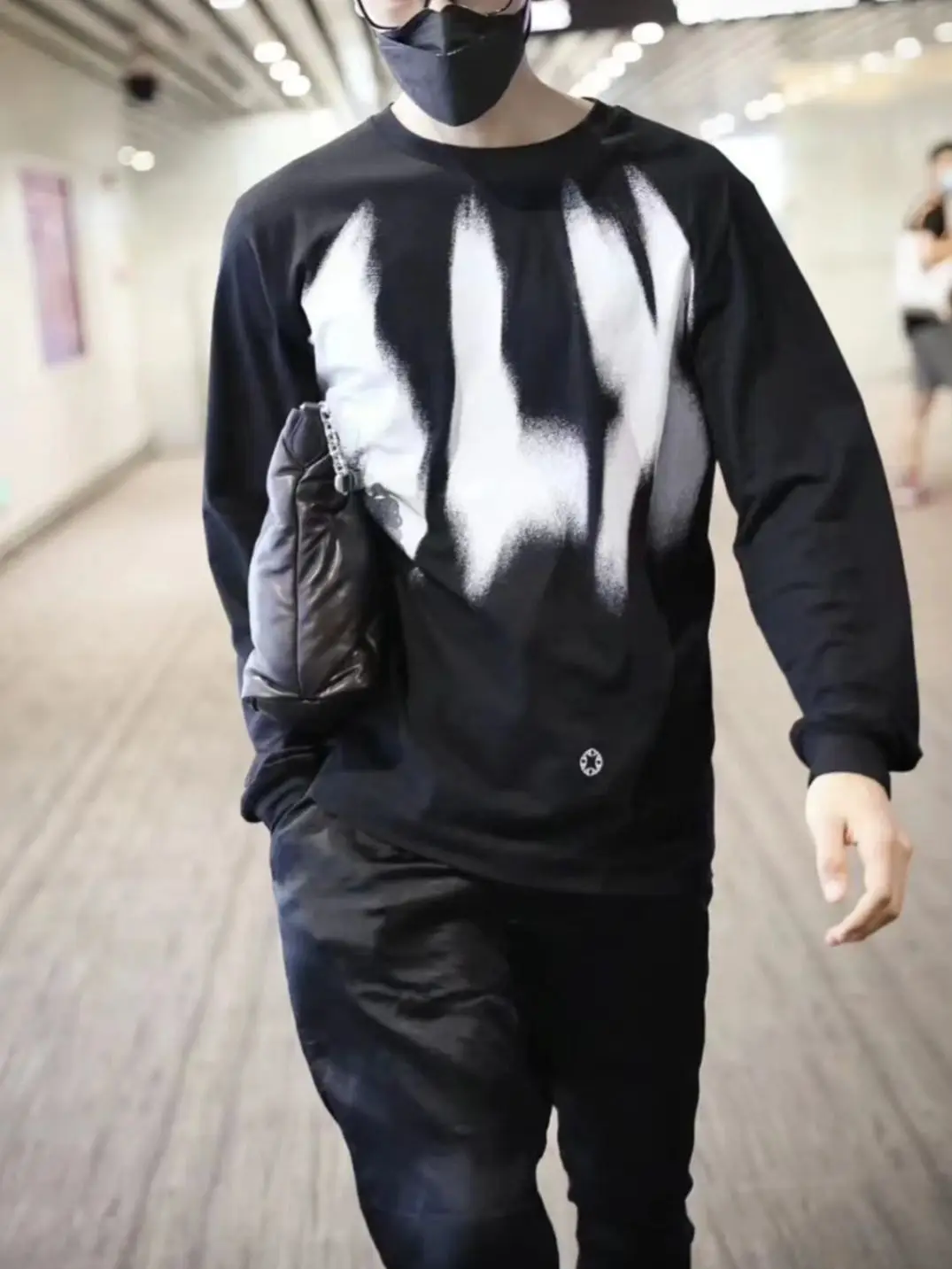 

2022, Функциональная футболка ALYX 1017 9SM с принтом граффити и струйным логотипом, мужская и женская футболка с длинным рукавом, Топ 1:1, футболки, т...