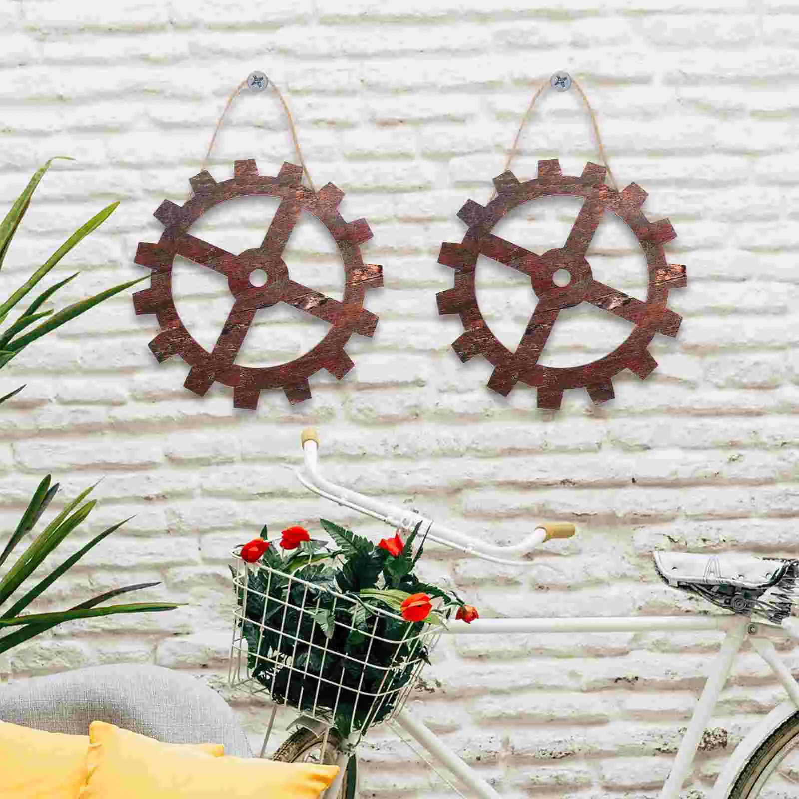 

4pcs Wagon Wheel Decorations Wall Hanging Old Wagon Wheels Rustic Hanging Ornaments for Home Bar