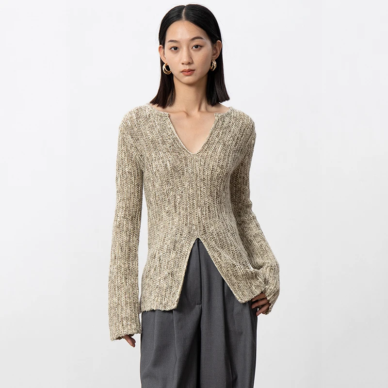 

Нишевой дизайнерский свободный ветер для пожилых людей серо-зеленый тонкий длинный свитер с V-образным вырезом и разрезом женский свитер То...