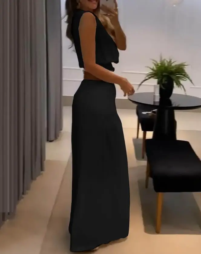 Элегантный женский однотонный комплект из двух предметов летний с V-образным