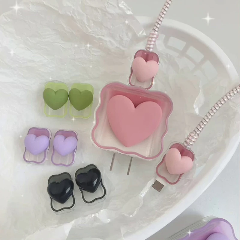 

Cute Love Heart Gradual Clear Charging Cable Protector Case For lighting 18W-20W Fast Charge Protection Cover Charger Sleeve