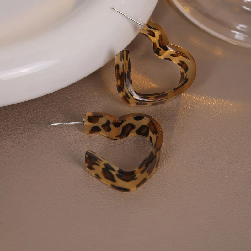 Europe and The United States Fashion Charm Leopard Heart-shaped Earrings Female Sexy Hot Girl Party Accessories Holiday Jewelry