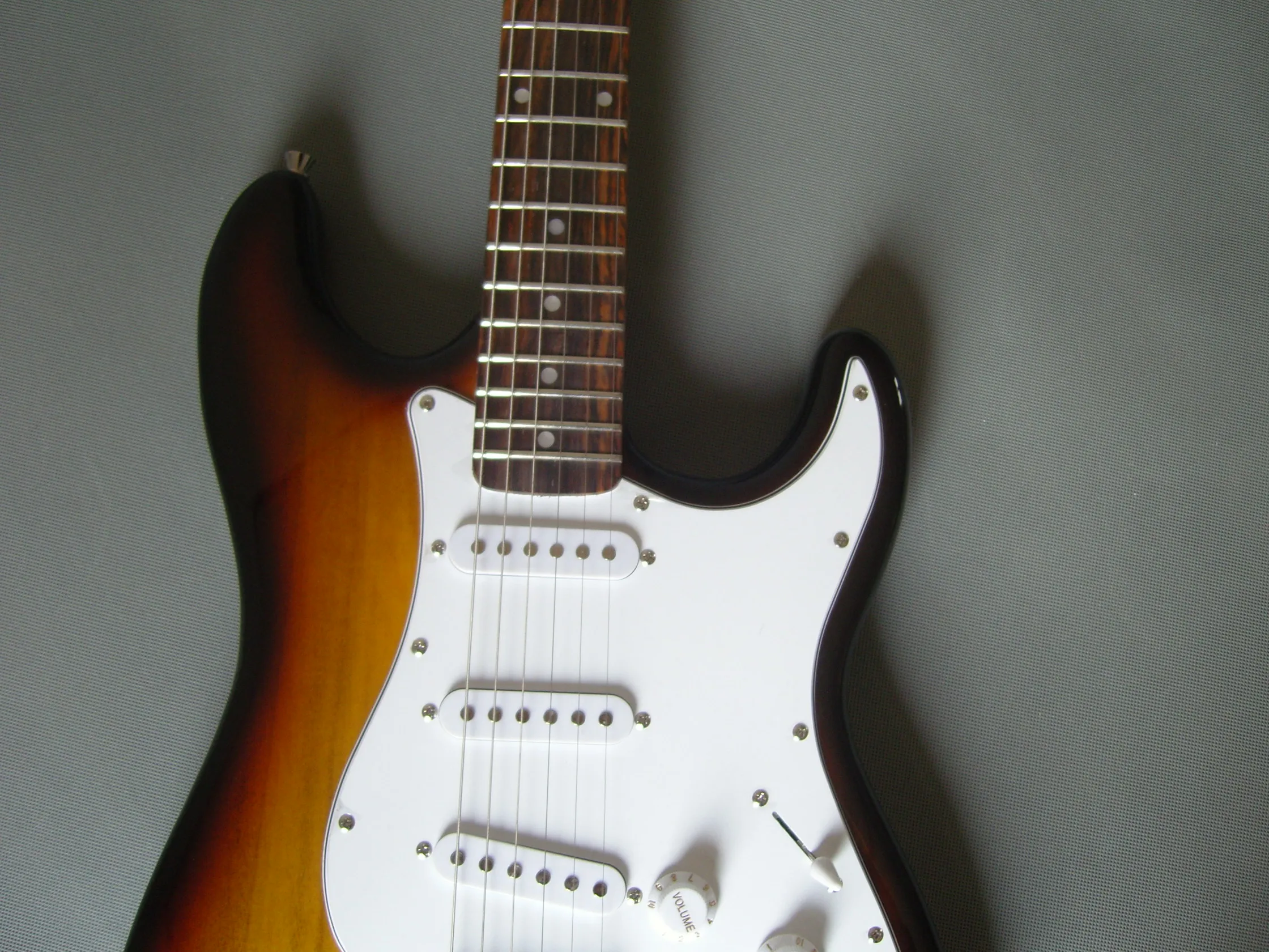 Электрогитара соло 6 струн 22 лада с логотипом под заказ