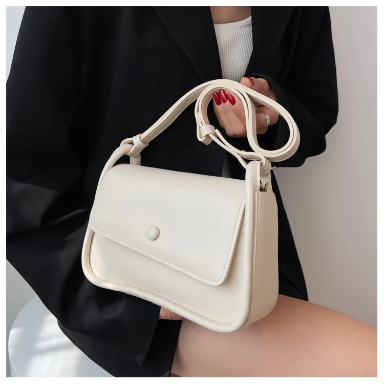 

Retro popular texture ladies bag new all-match commuting foreign style fashion temperament Messenger bag underarm small square b