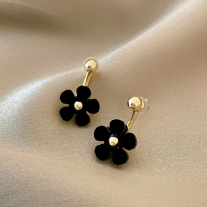 

Delicate and Cute Little Earrings Black Flower Pendant Earrings 2023 New Women's Jewelry Girls Fashion Fresh Earrings