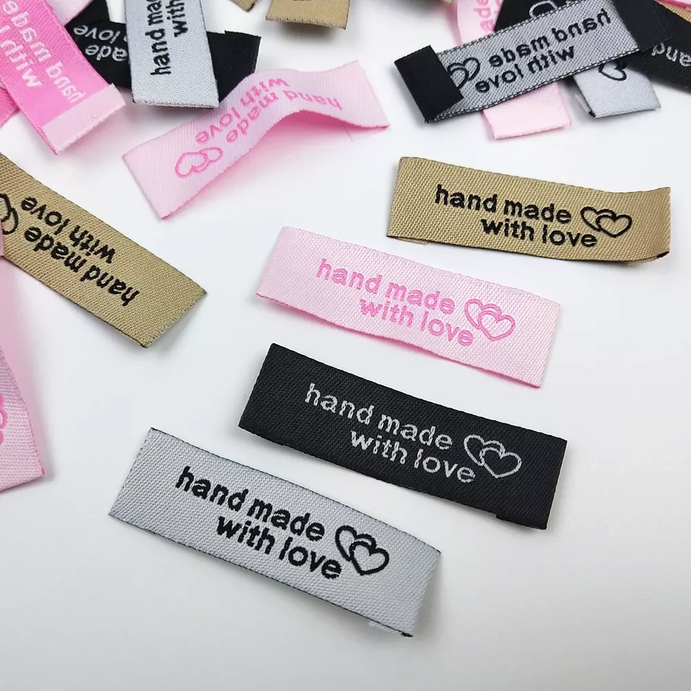 

New 20pcs/pack 50x15mm Diy Handmade Clothing Garment Labels Hand Made With Love Washable Cloth Tag for Sewing Accessories