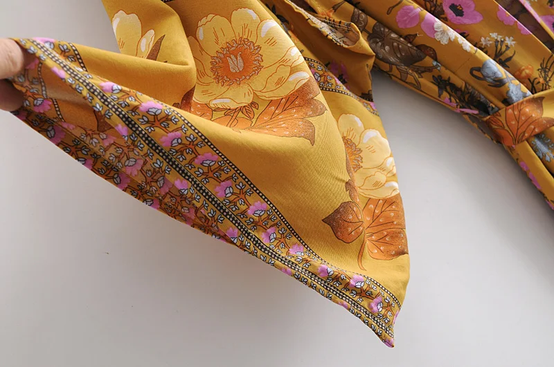 Женское пляжное кимоно с цветочным принтом V-образным вырезом и рукавом летучая