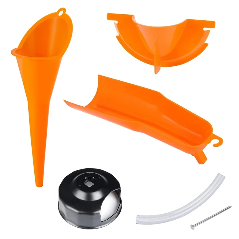 Ключи для масляного фильтра и воронка масла в первичном корпусе мотоцикла