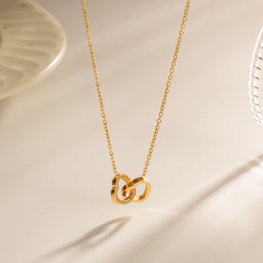 

18K Gold Double Love Ring Necklace For Women Classic Stainless Steel Heart Circle Necklace Ladies Simple Necklace Jewelry Gift