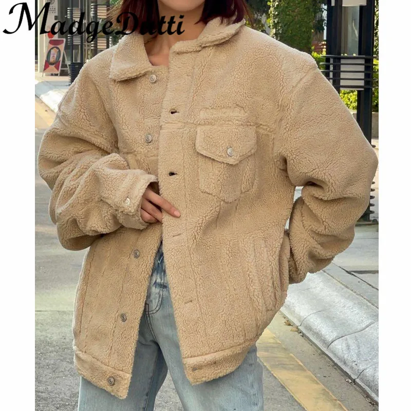 

10.11 MadgeDutti Fashion Letter Embroidery Lapel Loose Keep Warm Plush Wool Lamb Jacket Coat Women