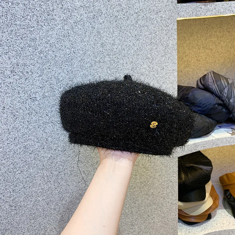 

202310-xx ins шикарная Прямая поставка Осенняя блестящая модная черная уличная женская шапка художника для отдыха
