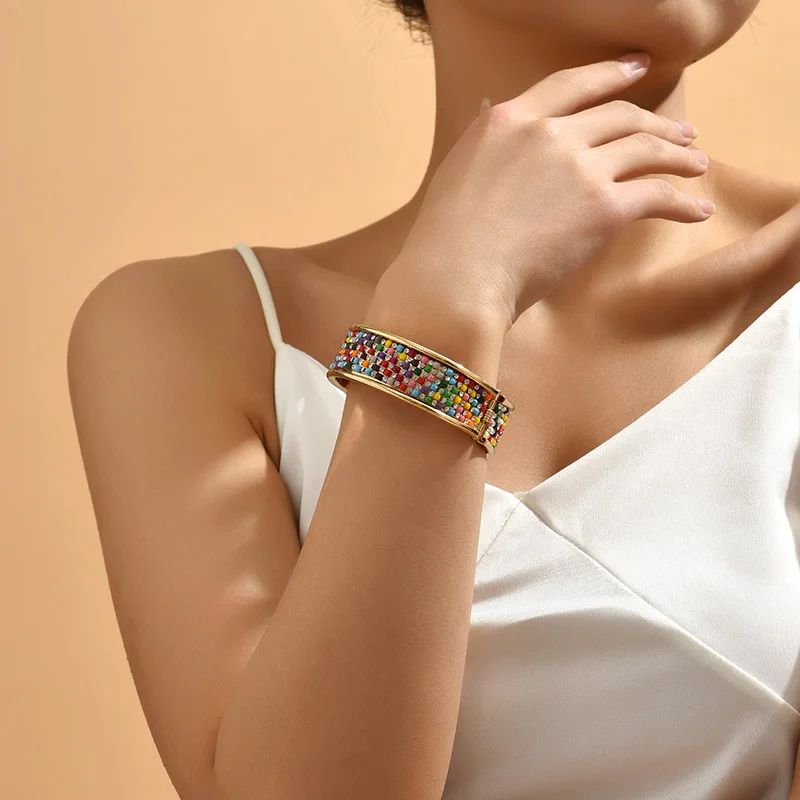 

2022 Summer Creative Fashion Color Open Geometric Exaggerated Wide Rhinestone Bracelet For Women New Personalized Fine Jewelry
