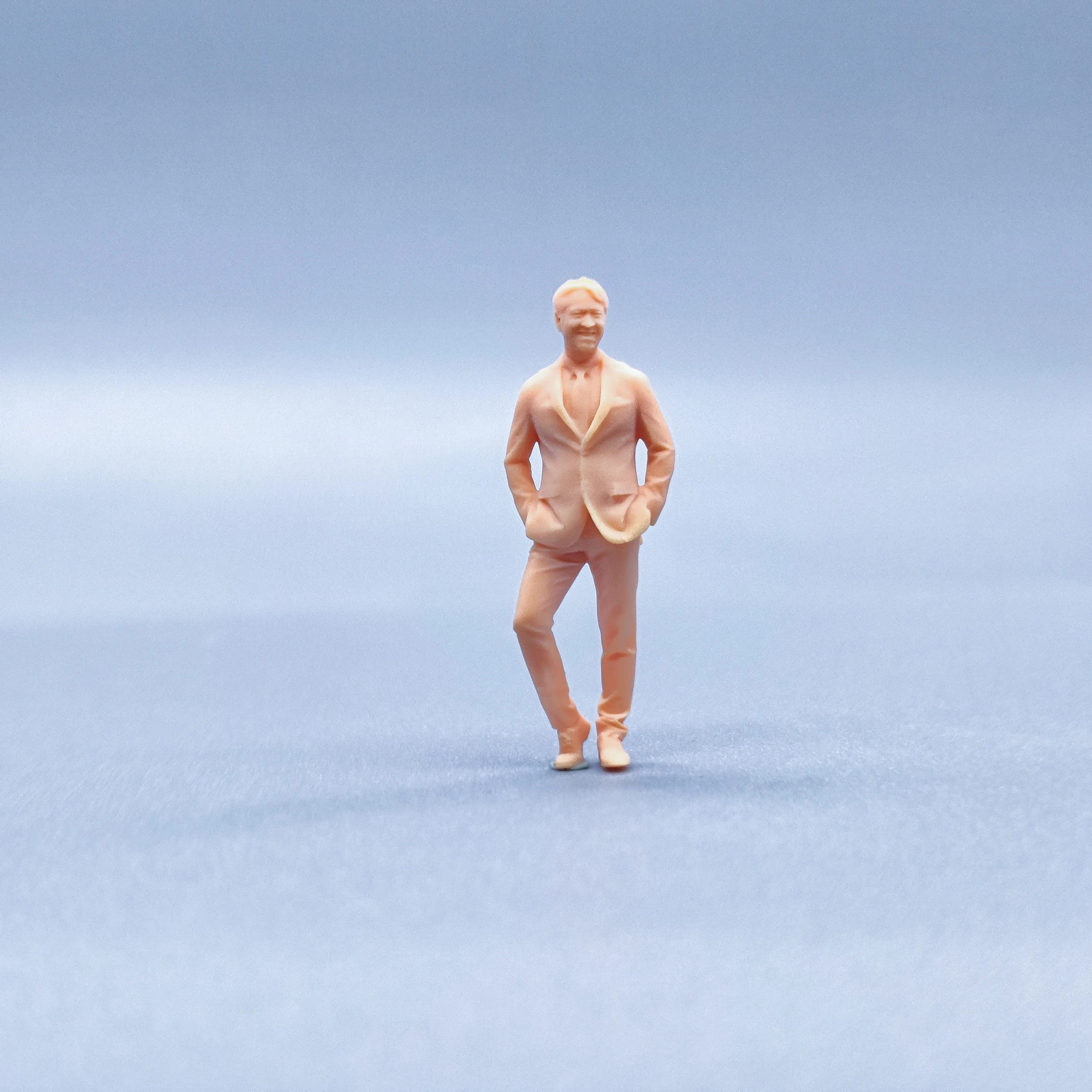 1/64 1/43 фигурки модель в масштабе статуэтка из смолы стоячий костюм с карманом для