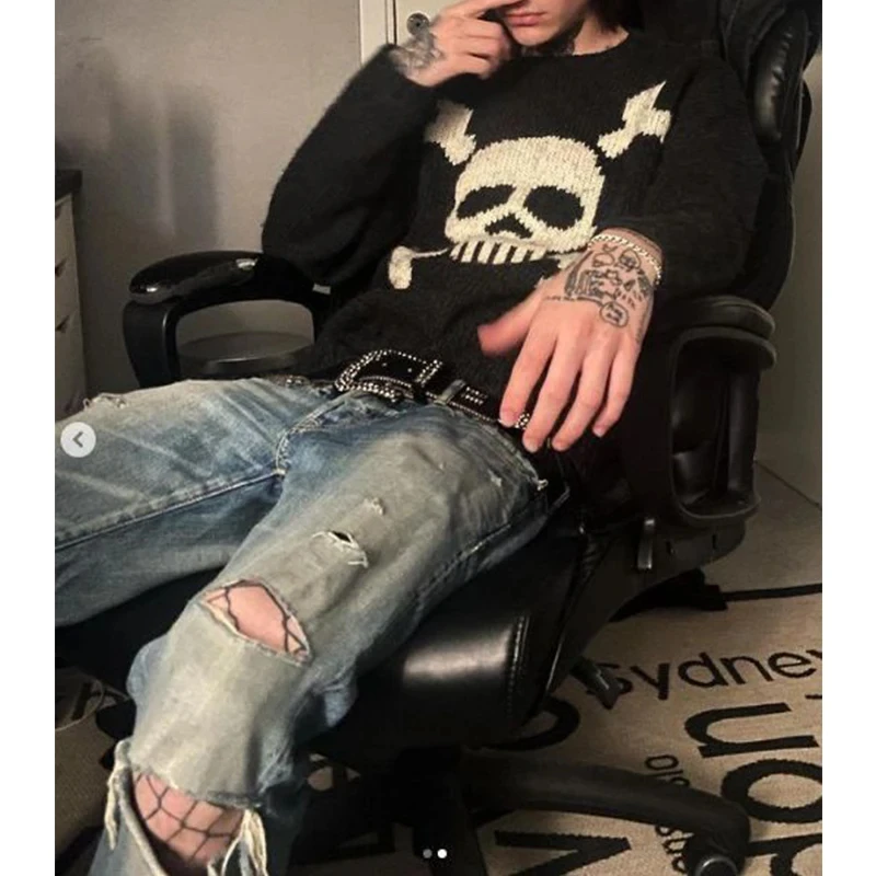 Женский свитер в стиле Харадзюку черный вязаный на молнии с принтом черепа