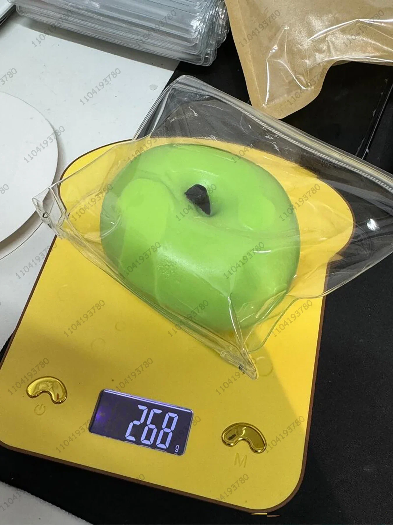 Big Green Appple Taba Squishy Silicone Fruit Apple Squeeze Toy Mushy Mochi Anti Stress Relieve Hand Relax Gift