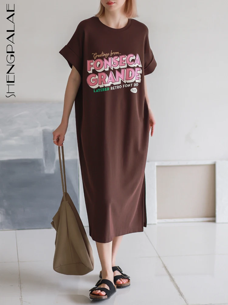

SHENGPALAE Fashion Letter Printed Dress For Women O-neck Short Sleeve Casual Straight Slit Vestido Female Summer 2023 New 5R4903